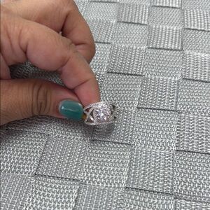 Elegant Sterling Silver Women's Ring size 6